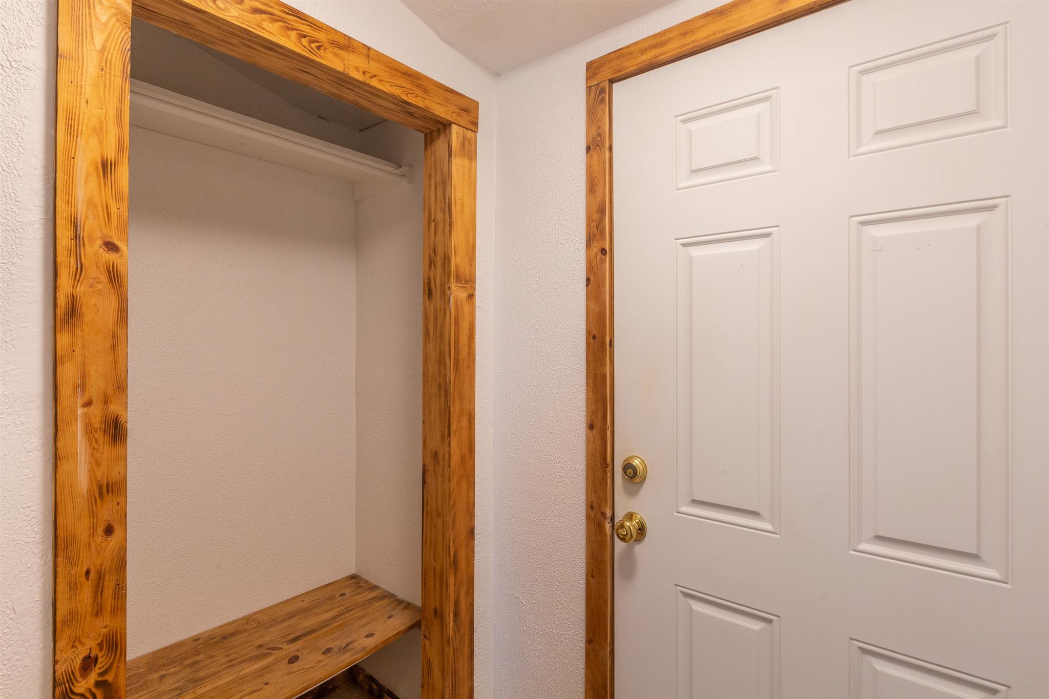 1104 North Vista Road Spokane Valley, WA 99212 - Photo 5 of 28