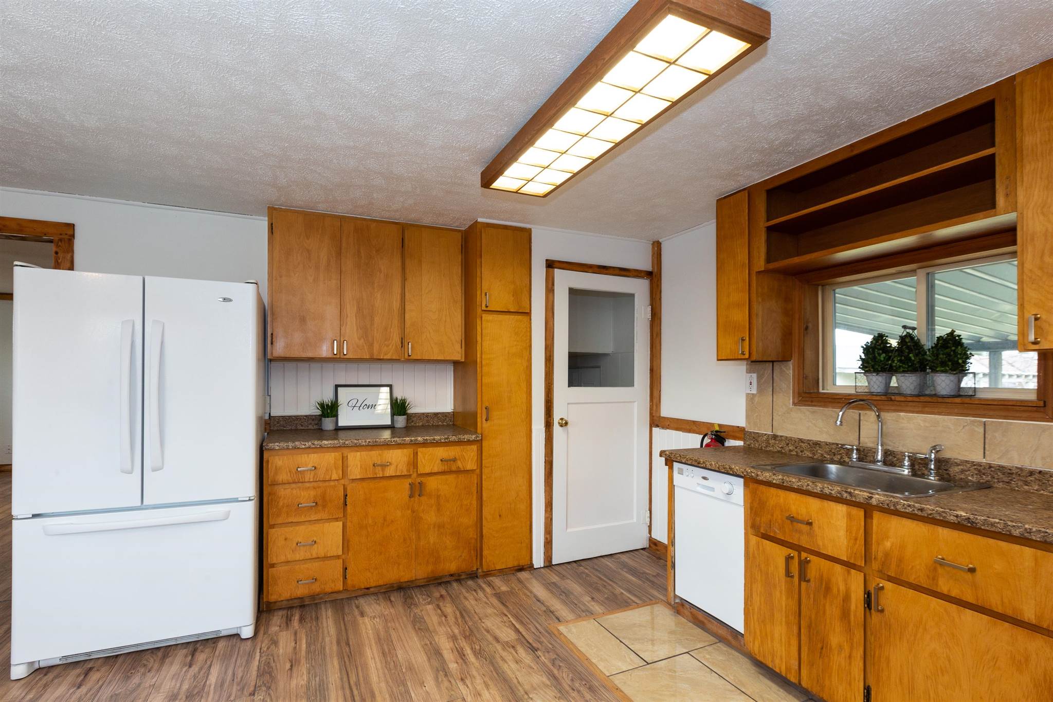 1104 North Vista Road Spokane Valley, WA 99212 - Photo 9 of 28