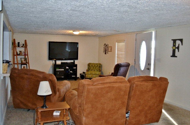 3113 Columbia Road Edmonton, KY 42129 - Photo 2 of 18 Gallery Image 2
