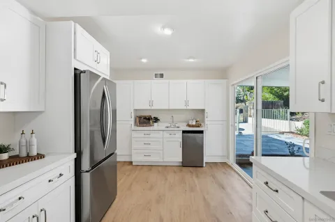 $1,295,000 | 7422 Conestoga Way, San Diego, CA 92120