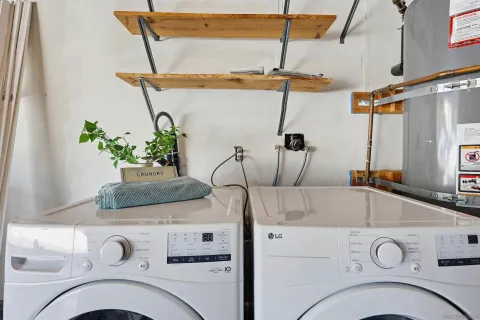 $1,295,000 | 7422 Conestoga Way, San Diego, CA 92120