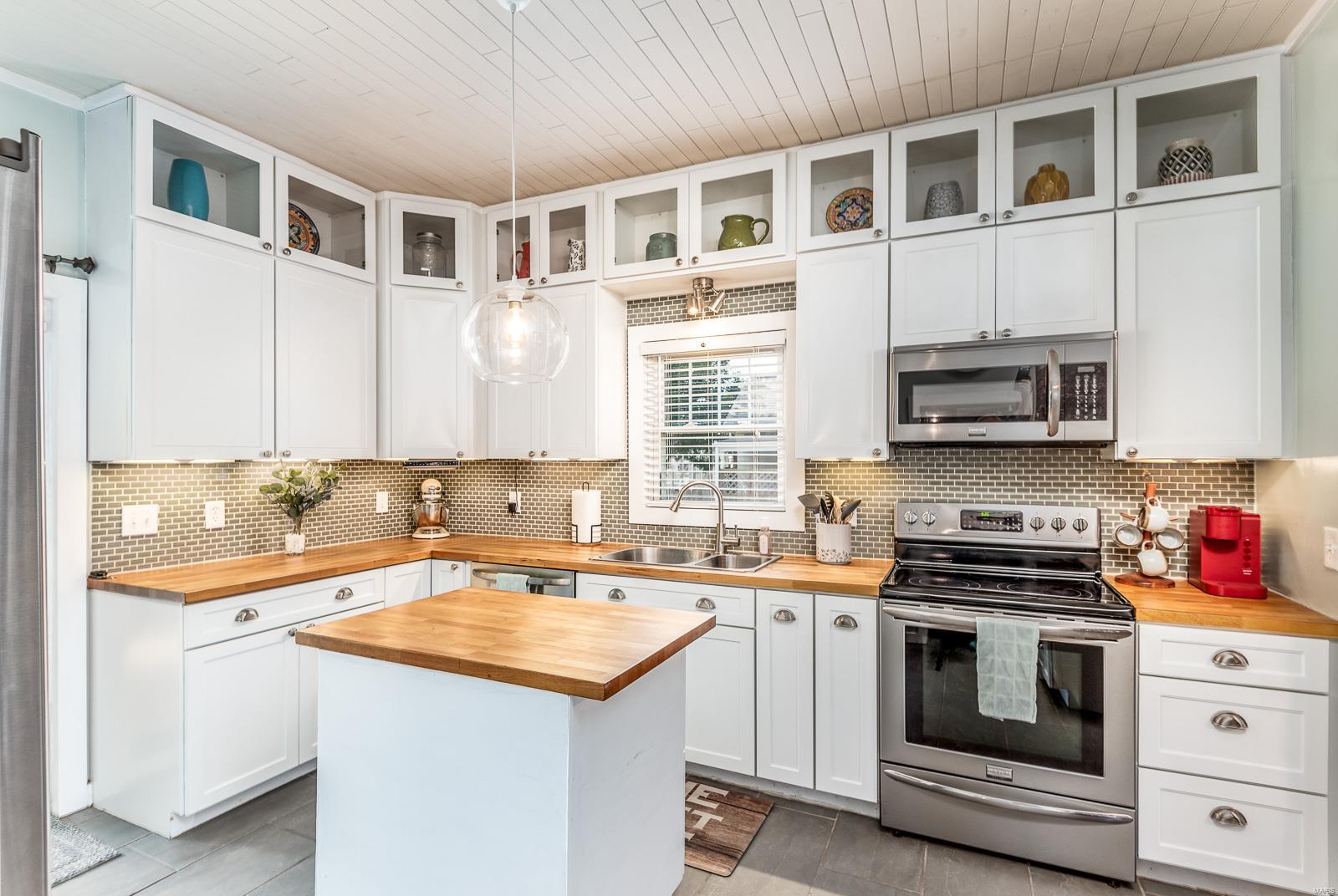 302 Goethe Avenue Collinsville, IL 62234 - Photo 8 of 17