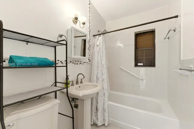 $485,000 | 18141 Northwest 4th Avenue, Miami Gardens, FL 33169