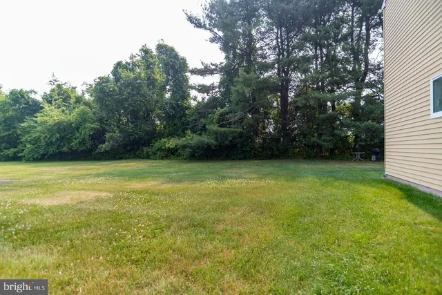 $2,300 | 4513-15 Rosemarie Drive, Bensalem, PA 19020