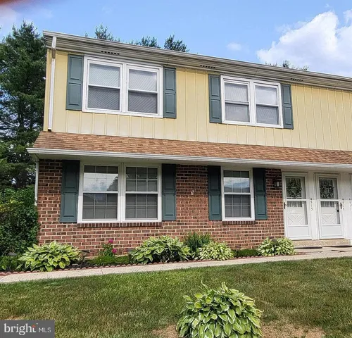 $2,300 | 4513-15 Rosemarie Drive, Bensalem, PA 19020