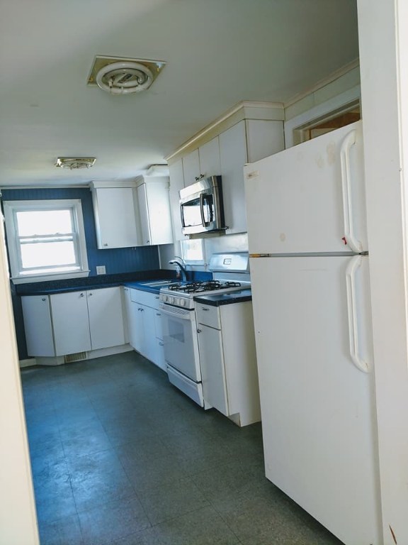 23 Tower Street Westerly, RI 02891 - Photo 15 of 16 Gallery Image 15