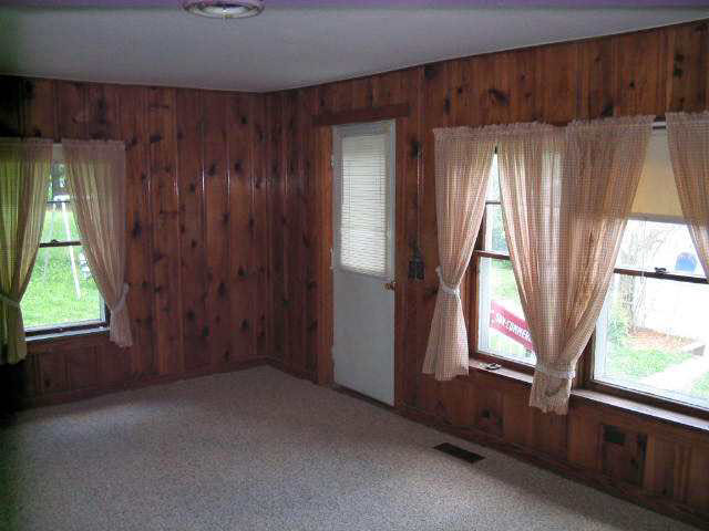 402 Main Street Bruceville, IN 47516 - Photo 3 of 9