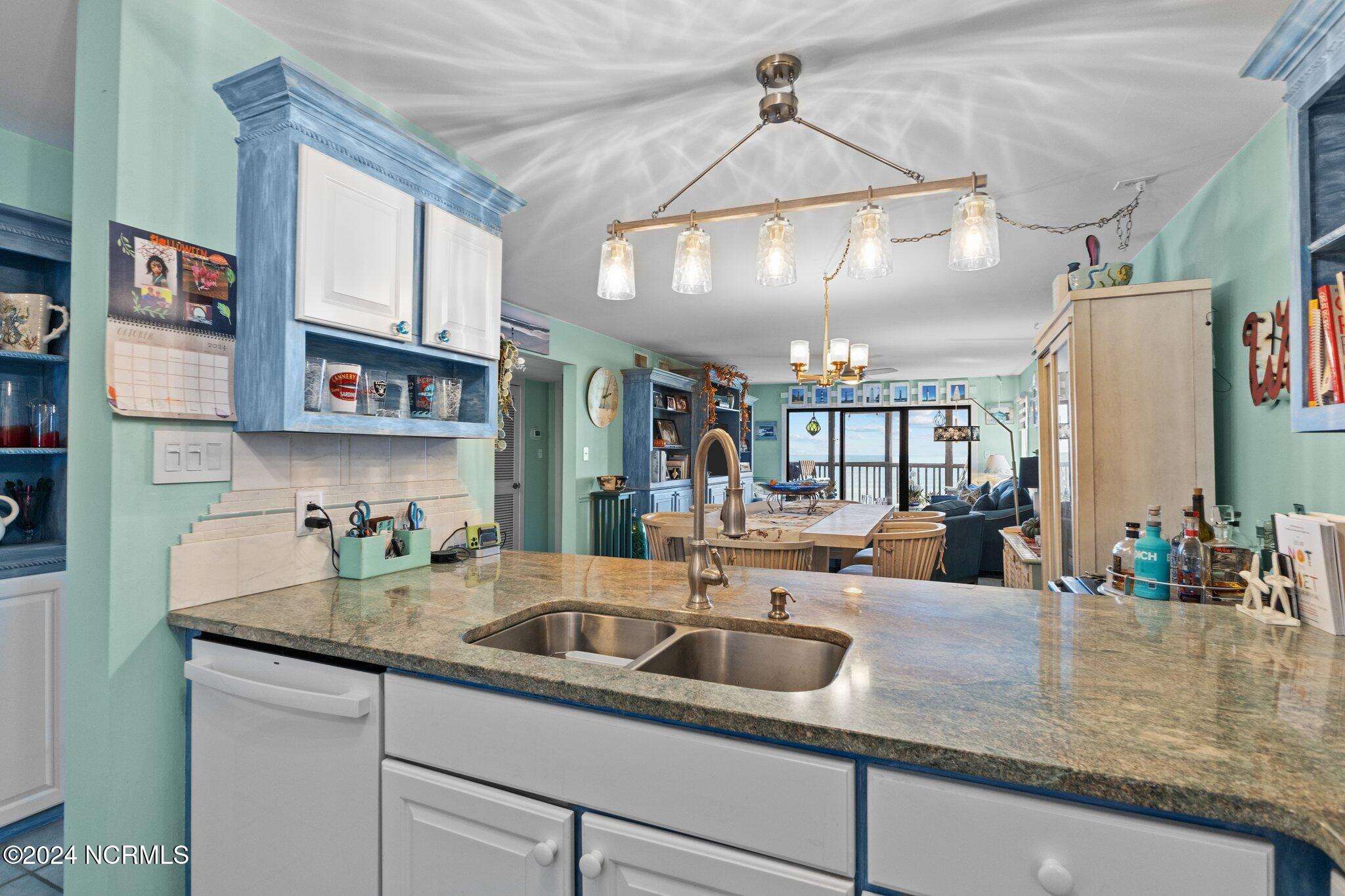 497 Salter Path Road, Unit B22 Pine Knoll Shores, NC 28512 - Photo 8 of 36 Kitchen