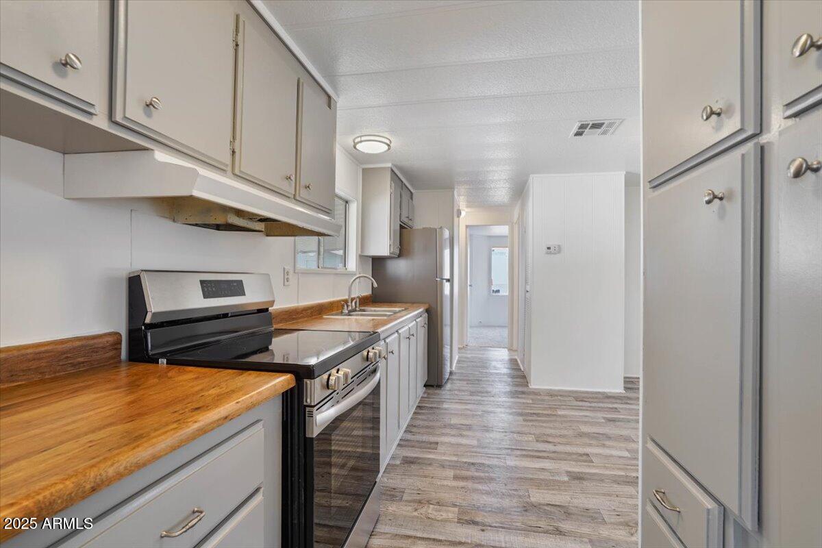 2121 North Center Street, Unit 184 Mesa, AZ 85201 - Photo 12 of 36 Kitchen/Pantry