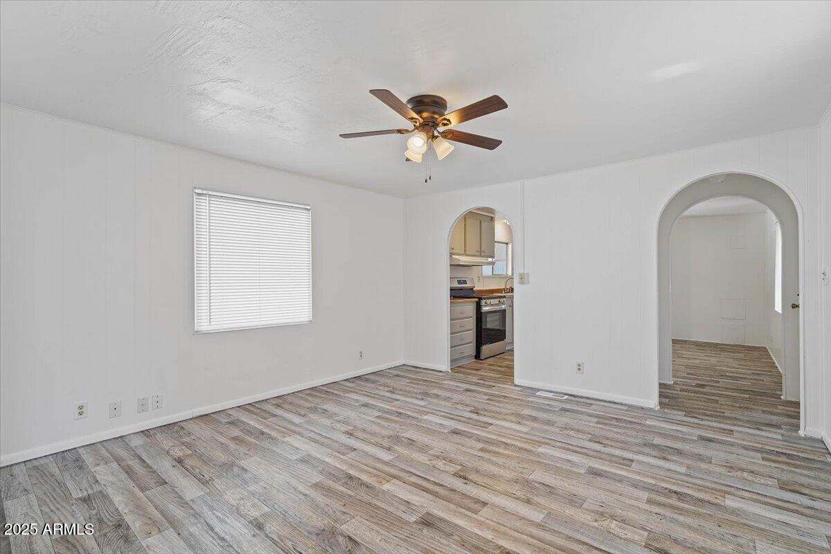 2121 North Center Street, Unit 184 Mesa, AZ 85201 - Photo 4 of 36 Living Room
