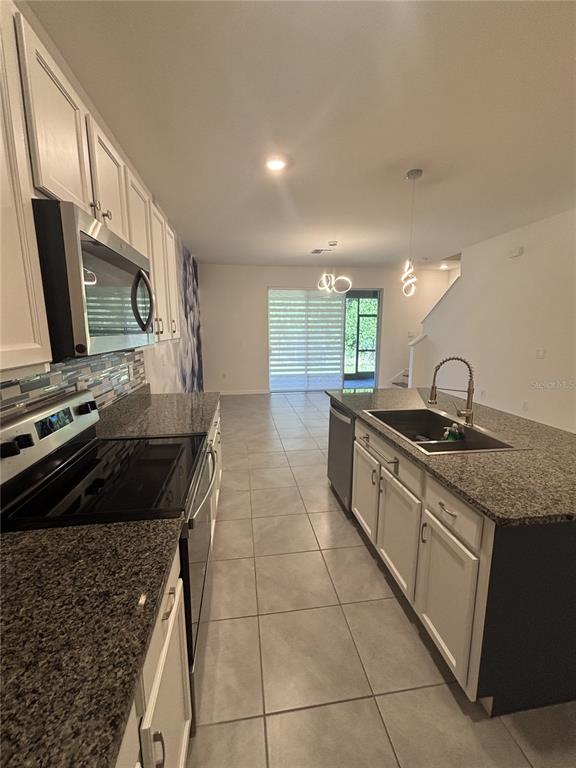 1604 Hubbell Road Wesley Chapel, FL 33543 - Photo 15 of 44