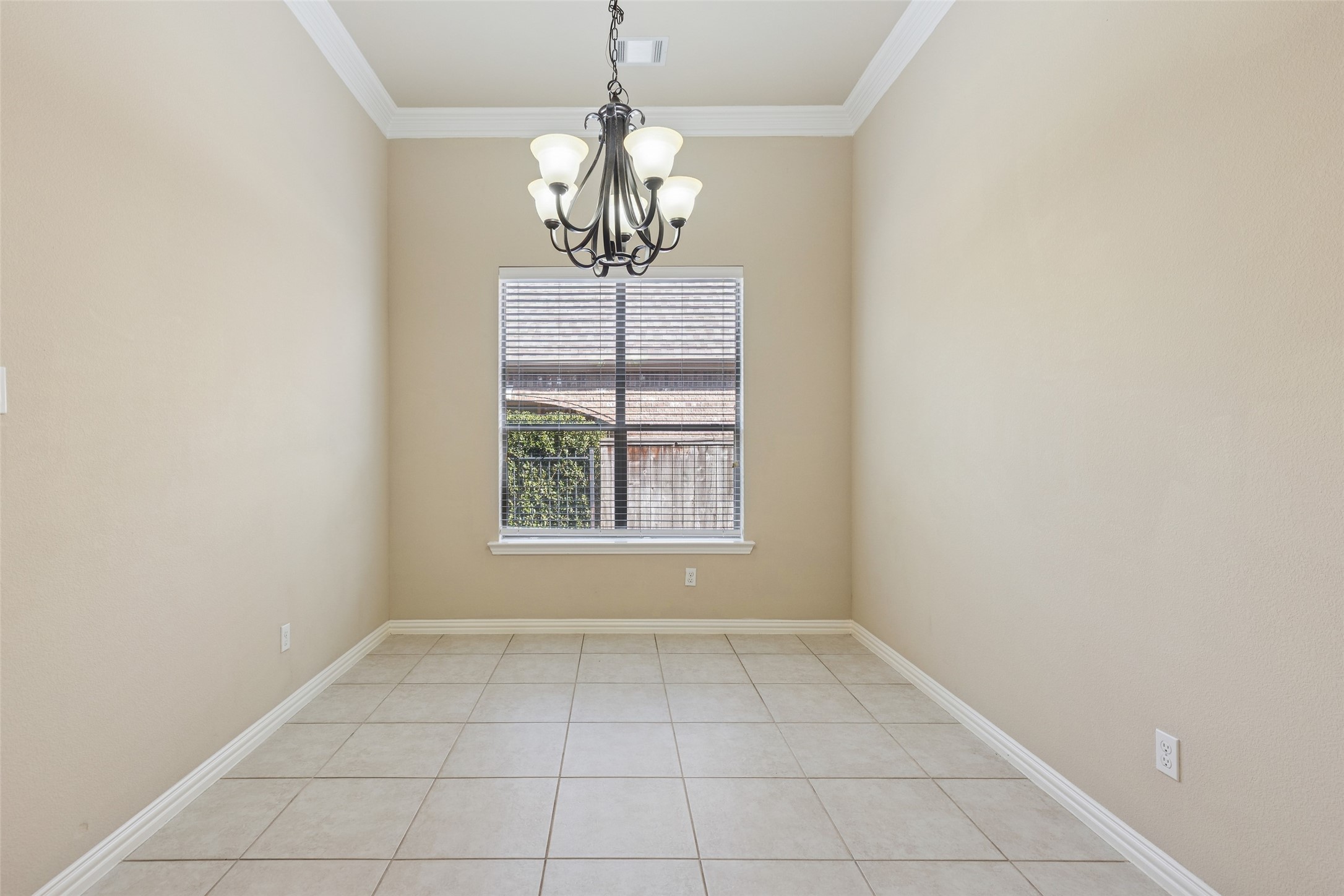11 Vershire Circle Magnolia, TX 77354 - Photo 5 of 44 a view of an empty room with a window