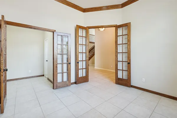 a view of entryway livingroom and hall