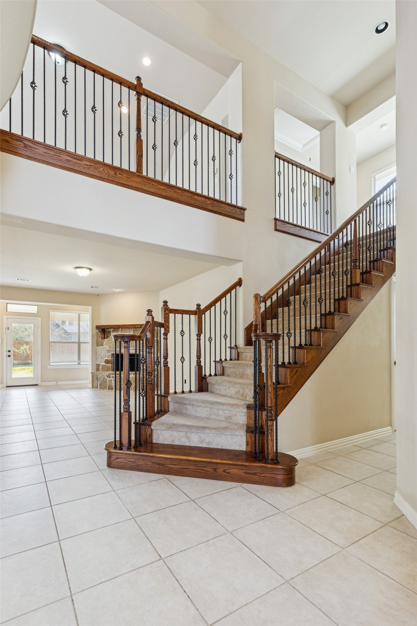11 Vershire Circle Magnolia, TX 77354 - Photo 8 of 44 a view of entryway livingroom and hall