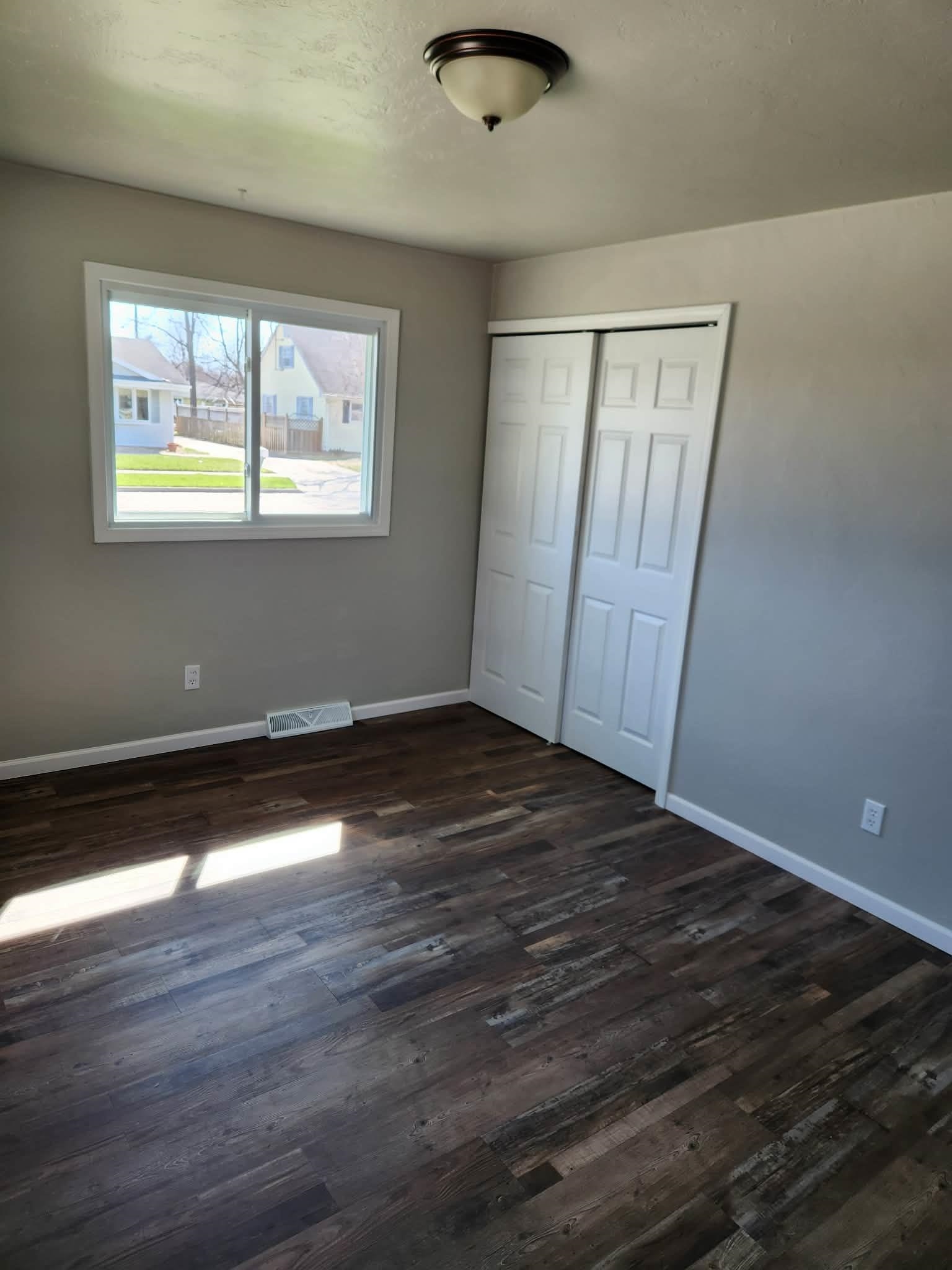 319 South Midpark Drive Appleton, WI 54915 - Photo 8 of 13