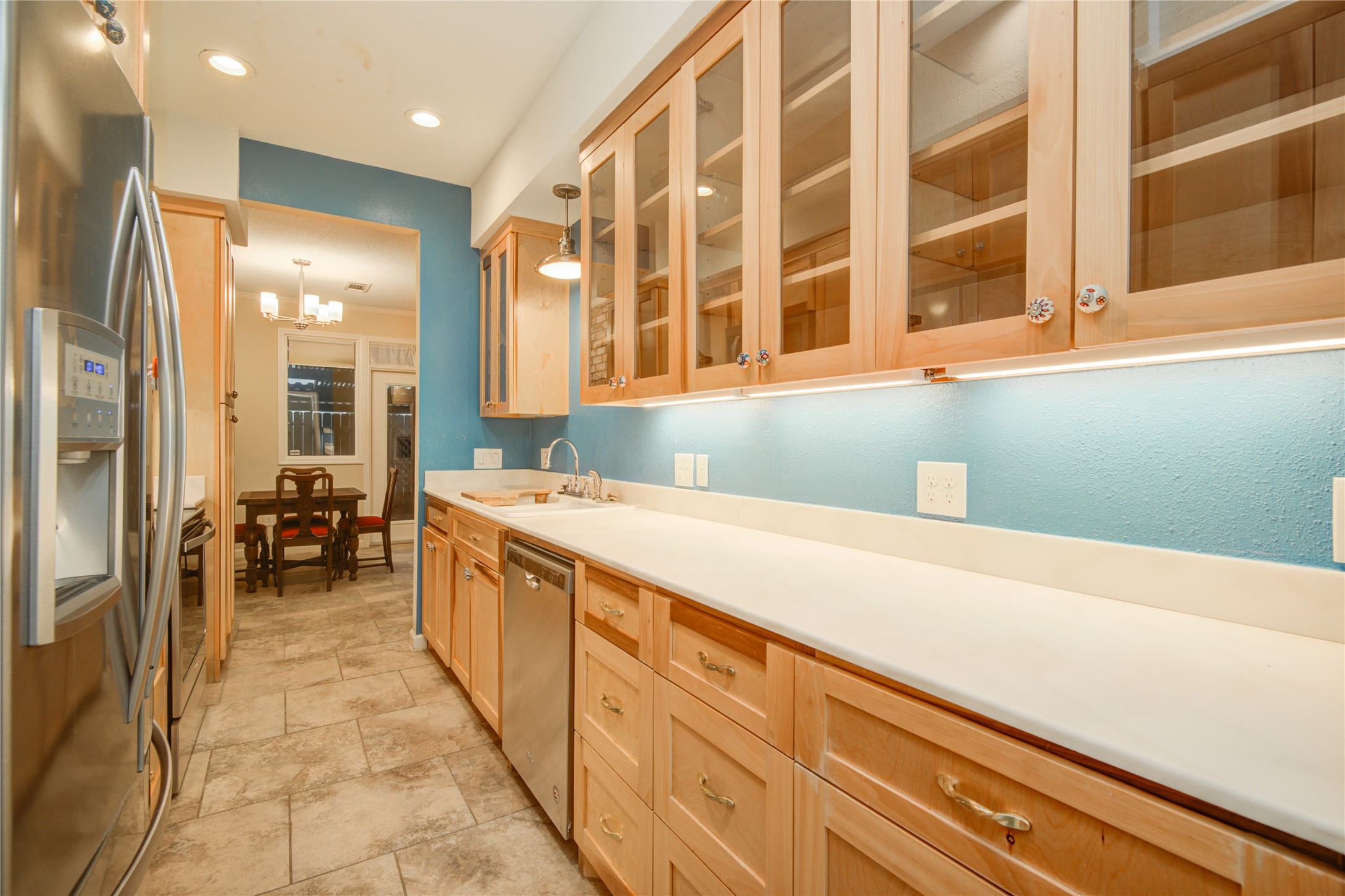 7449 Brompton Street, Unit 7449 Houston, TX 77025 - Photo 12 of 46 a spacious bathroom with a granite countertop sink and a large mirror