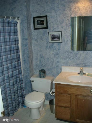 3805 Dakota Road Hampstead, MD 21074 - Photo 10 of 14 Bath #2