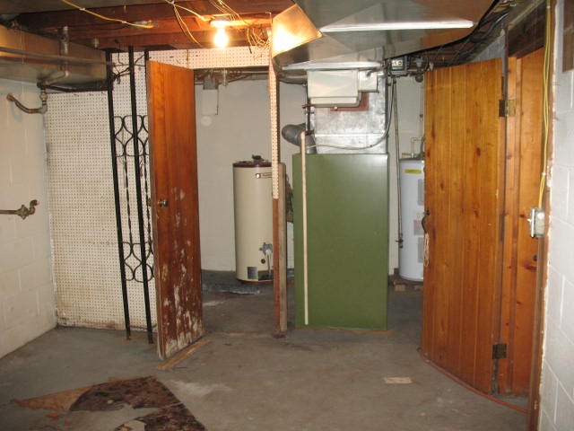 4065 North Linden Road Flint, MI 48504 - Photo 33 of 34 31394459-32.JPG