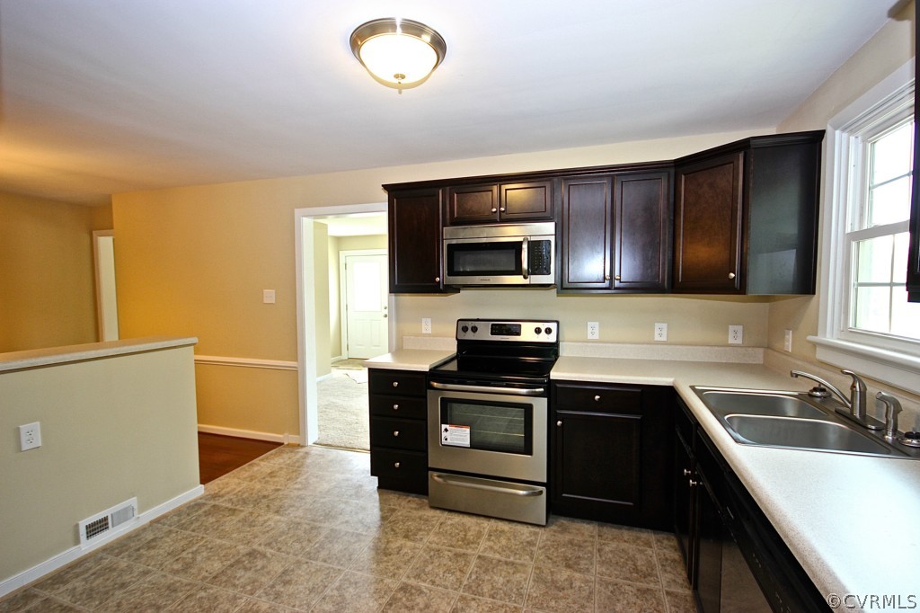 2316 Golden Road Richmond, VA 23230 - Photo 5 of 24 Gallery Image 5