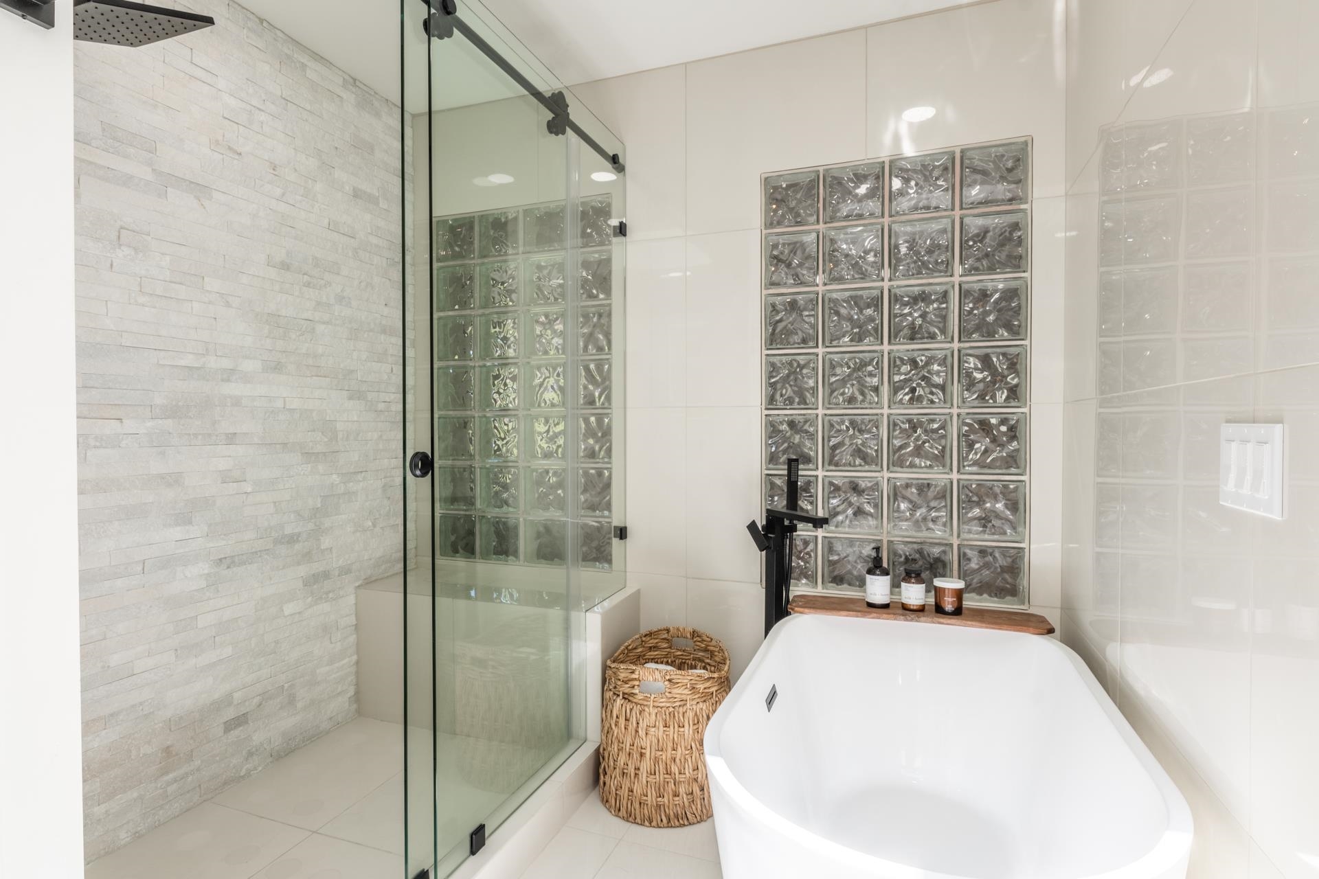 274 Silver Tip Lane Mammoth Lakes, CA 93546 - Photo 45 of 52 a bathroom with a bathtub and shower