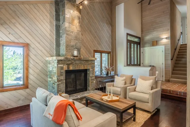 $1,995,000 | 274 Silver Tip Lane, Unit 17, Mammoth Lakes, CA 93546