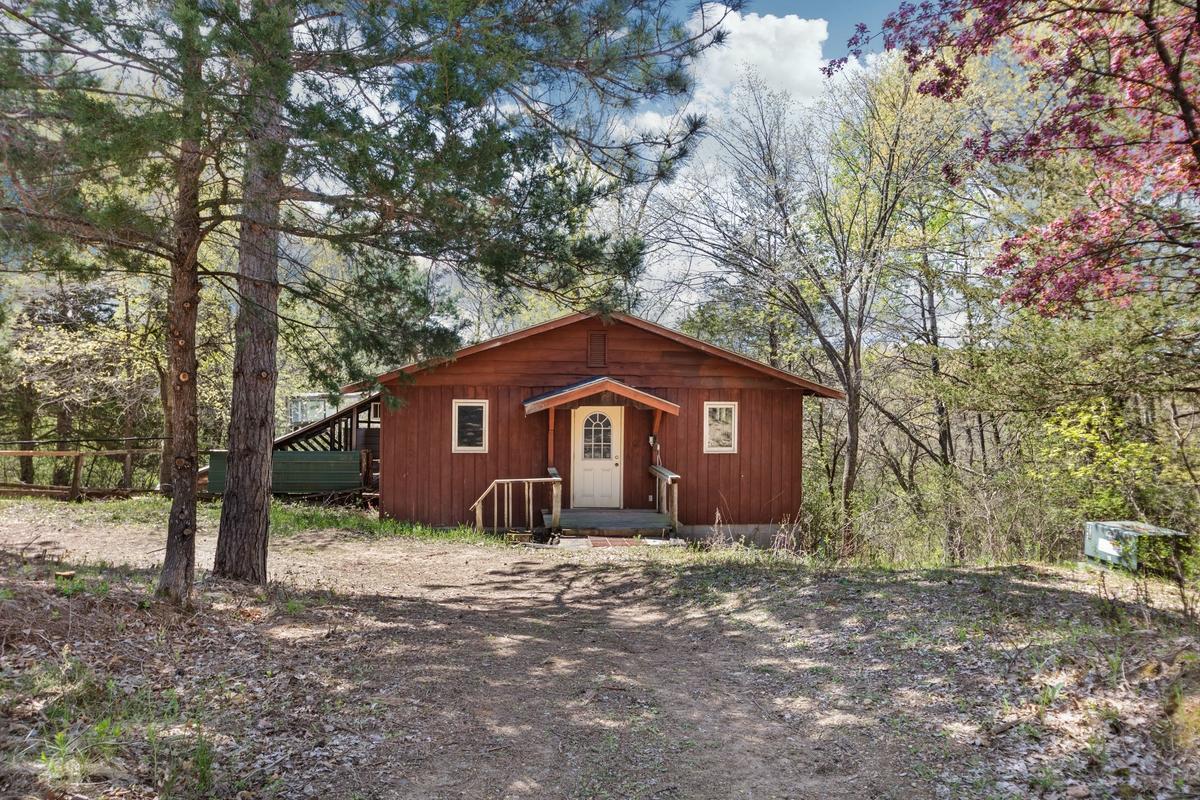 327 Krattley Lane Hudson, WI 54016 - Photo 23 of 38
