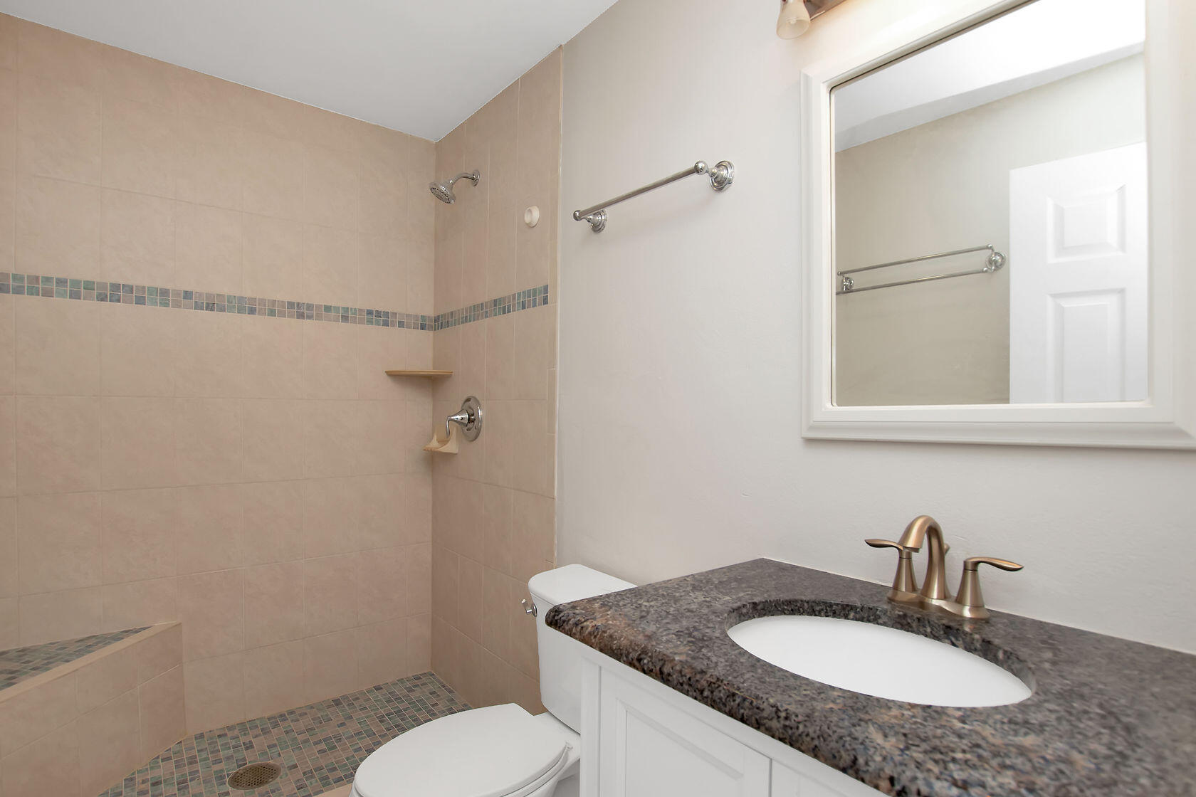 61 Sombrero Beach Road Marathon, FL 33050 - Photo 35 of 49 2nd Full Bathroom