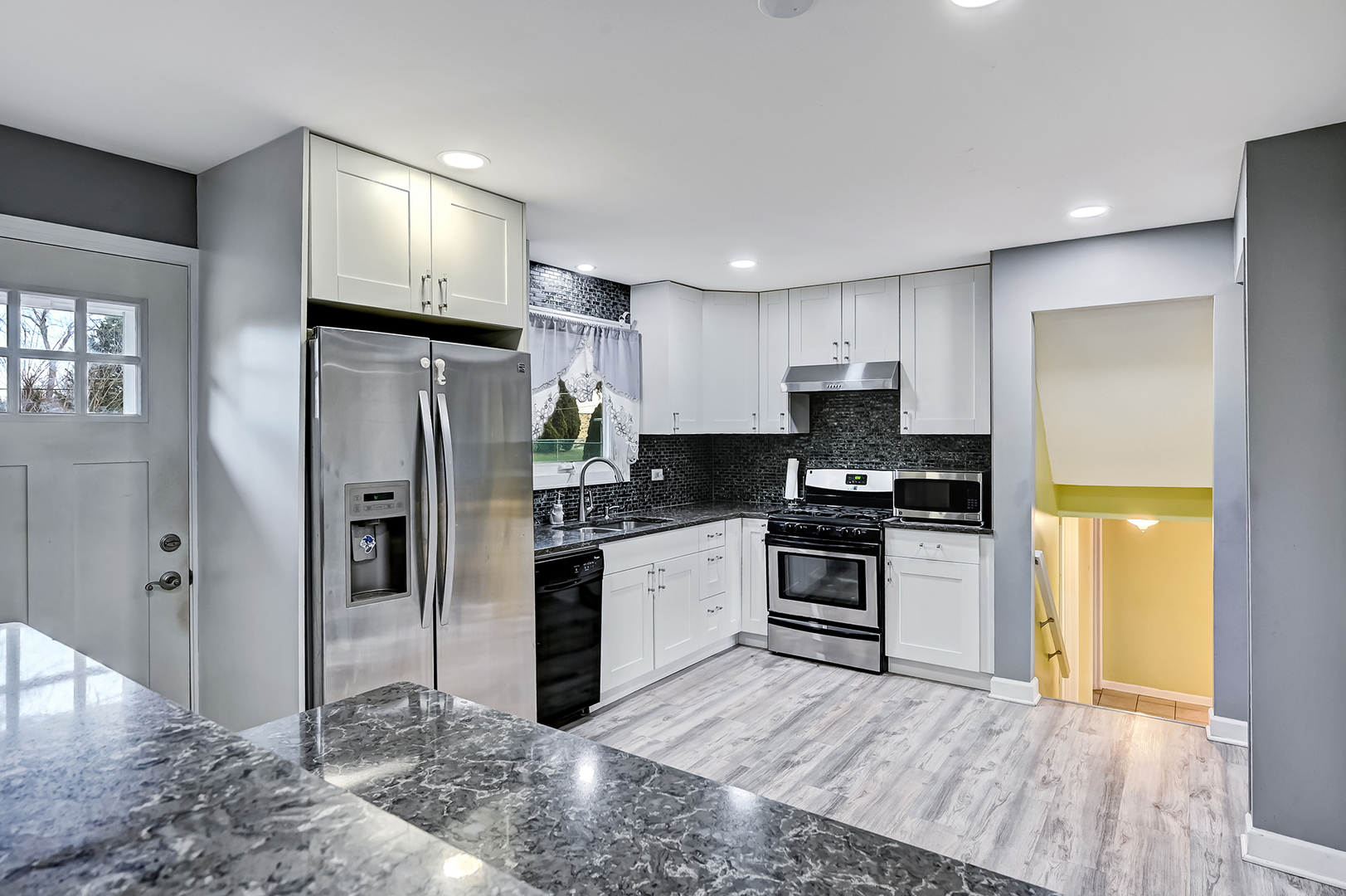 7818 West 101st Place Palos Hills, IL 60465 - Photo 15 of 28