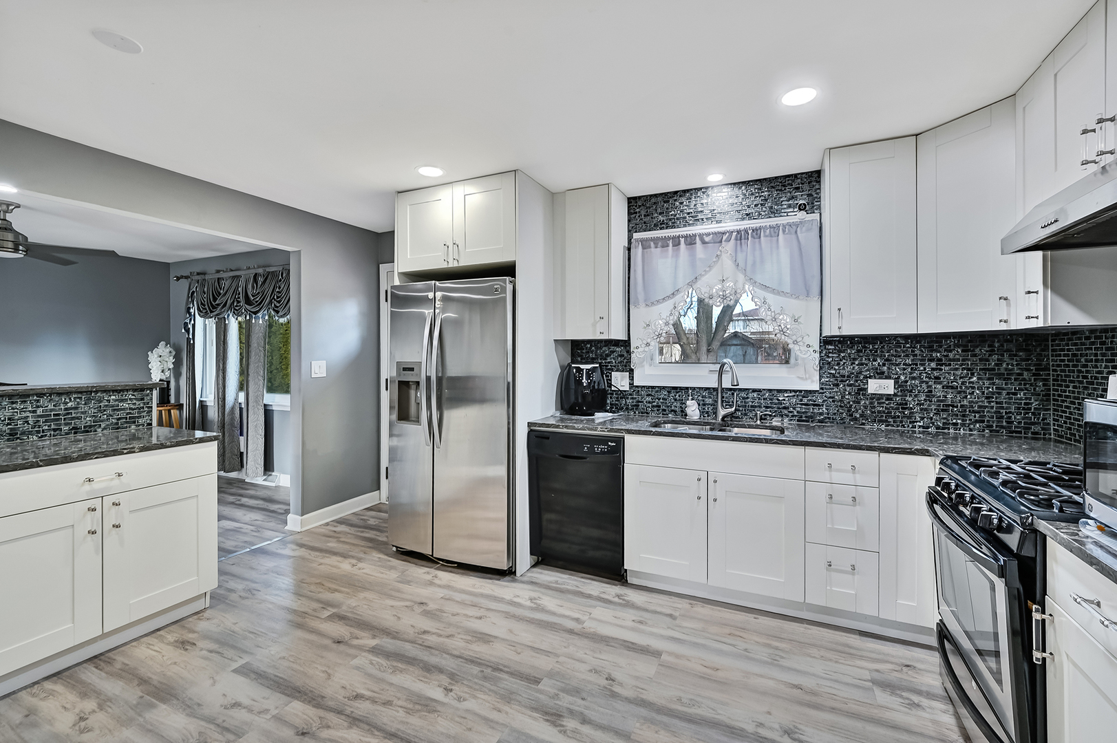 7818 West 101st Place Palos Hills, IL 60465 - Photo 17 of 28