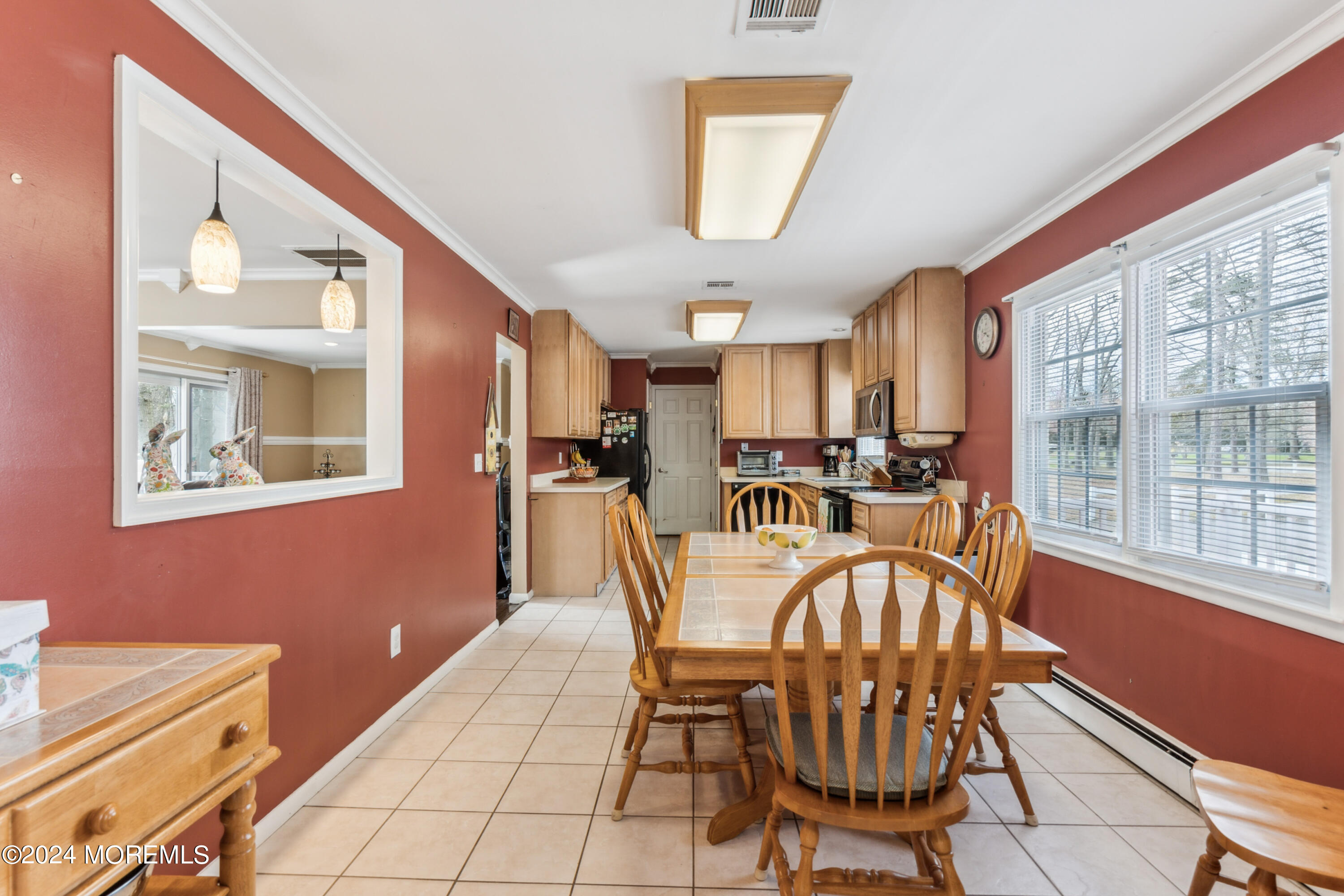 112 Porter Road Howell, NJ 07731 - Photo 6 of 39 a dining room with furniture and window