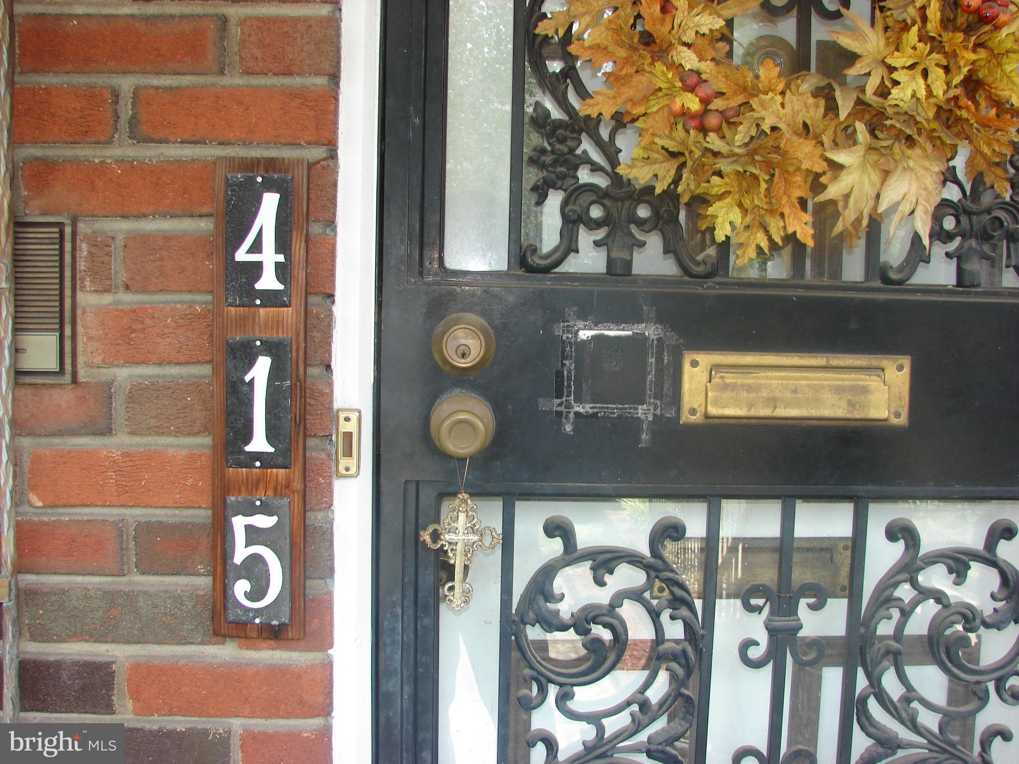 415 Farragut Street Northwest Washington, DC 20011 - Photo 2 of 27 a picture of a bathroom