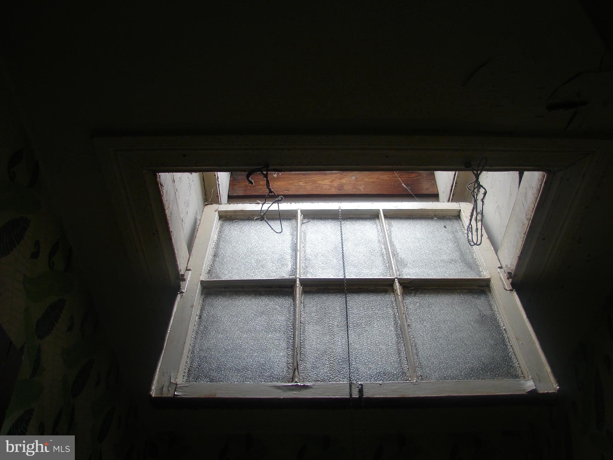 415 Farragut Street Northwest Washington, DC 20011 - Photo 22 of 27 a close view of wooden floor