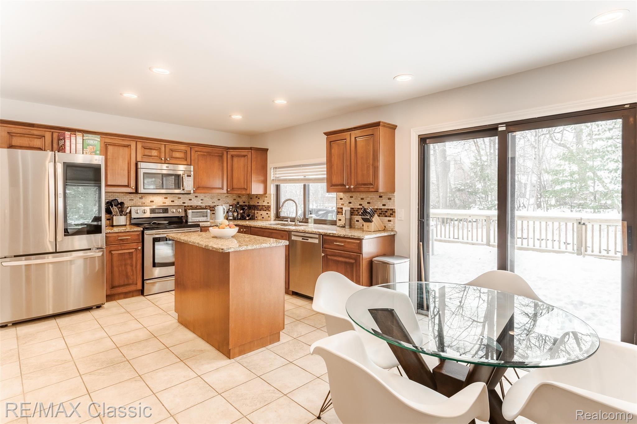 5151 Patrick Road West Bloomfield, MI 48322 - Photo 22 of 43 Patrick-12.jpg