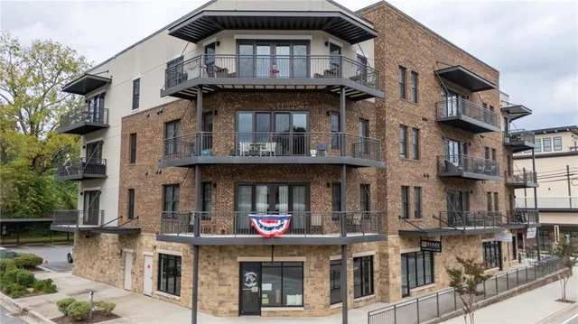 $750,000 | 116 West Main Street, Unit 2A, Blue Ridge, GA 30513
