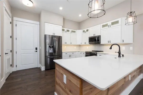 $699,900 | 116 West Main Street, Unit 2A, Blue Ridge, GA 30513