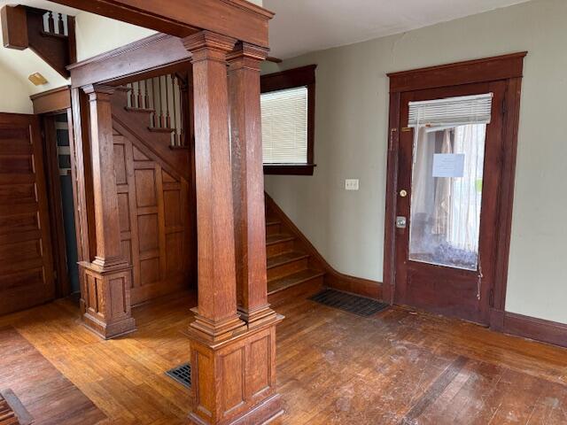 1519 Taylor Avenue Racine, WI 53403 - Photo 5 of 32 IMG_8176