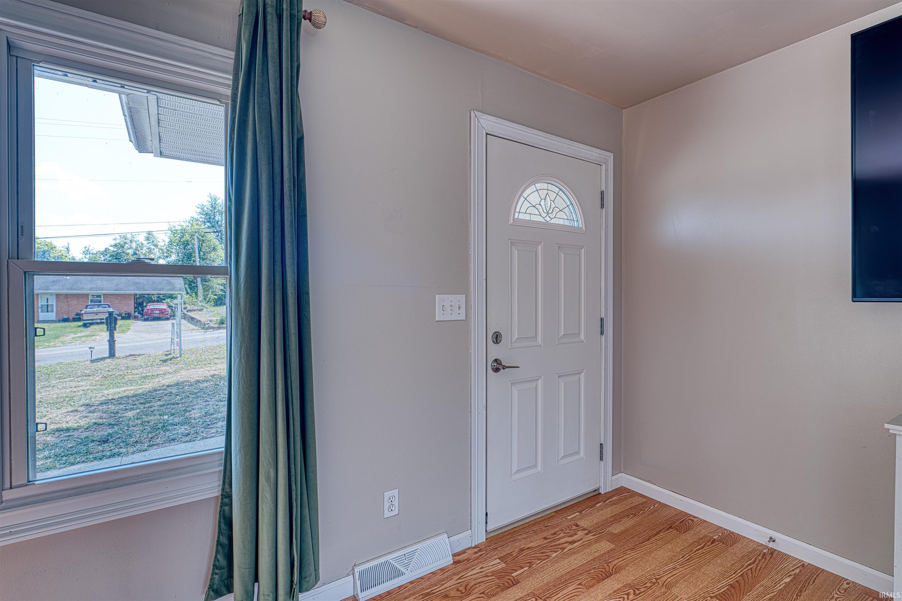 1613 Country Club Road Mount Vernon, IN 47620 - Photo 5 of 35 Gallery Image 5
