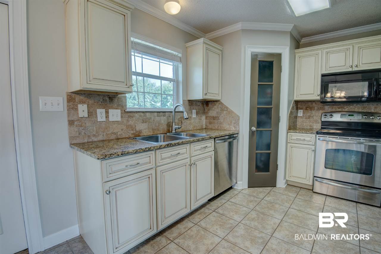 13501 Sartoris Court Foley, AL 36535 - Photo 13 of 24 Granite Countertops