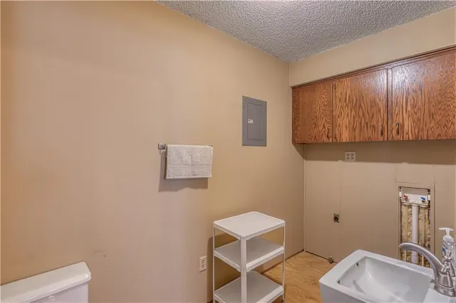 $135,000 | 1124 West 2nd Street, Pittsburg, KS 66762