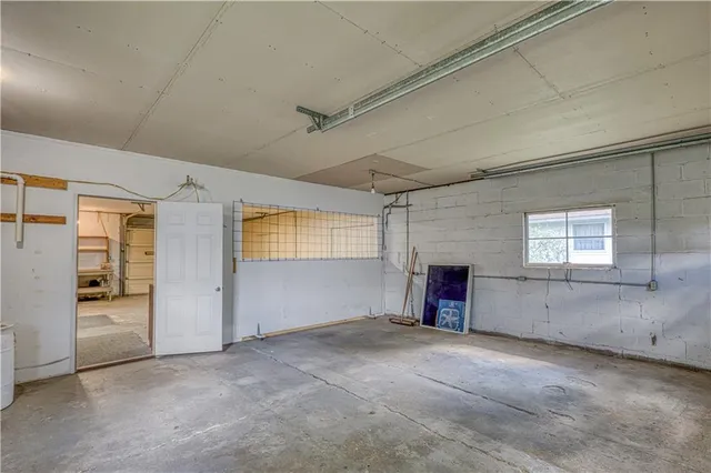 $135,000 | 1124 West 2nd Street, Pittsburg, KS 66762