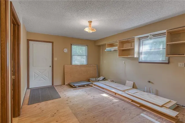 $135,000 | 1124 West 2nd Street, Pittsburg, KS 66762