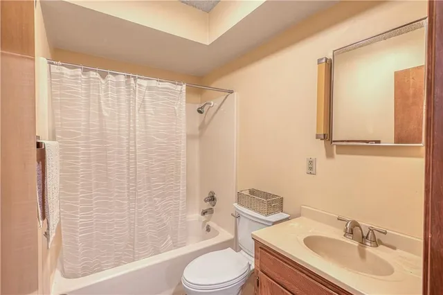 $135,000 | 1124 West 2nd Street, Pittsburg, KS 66762