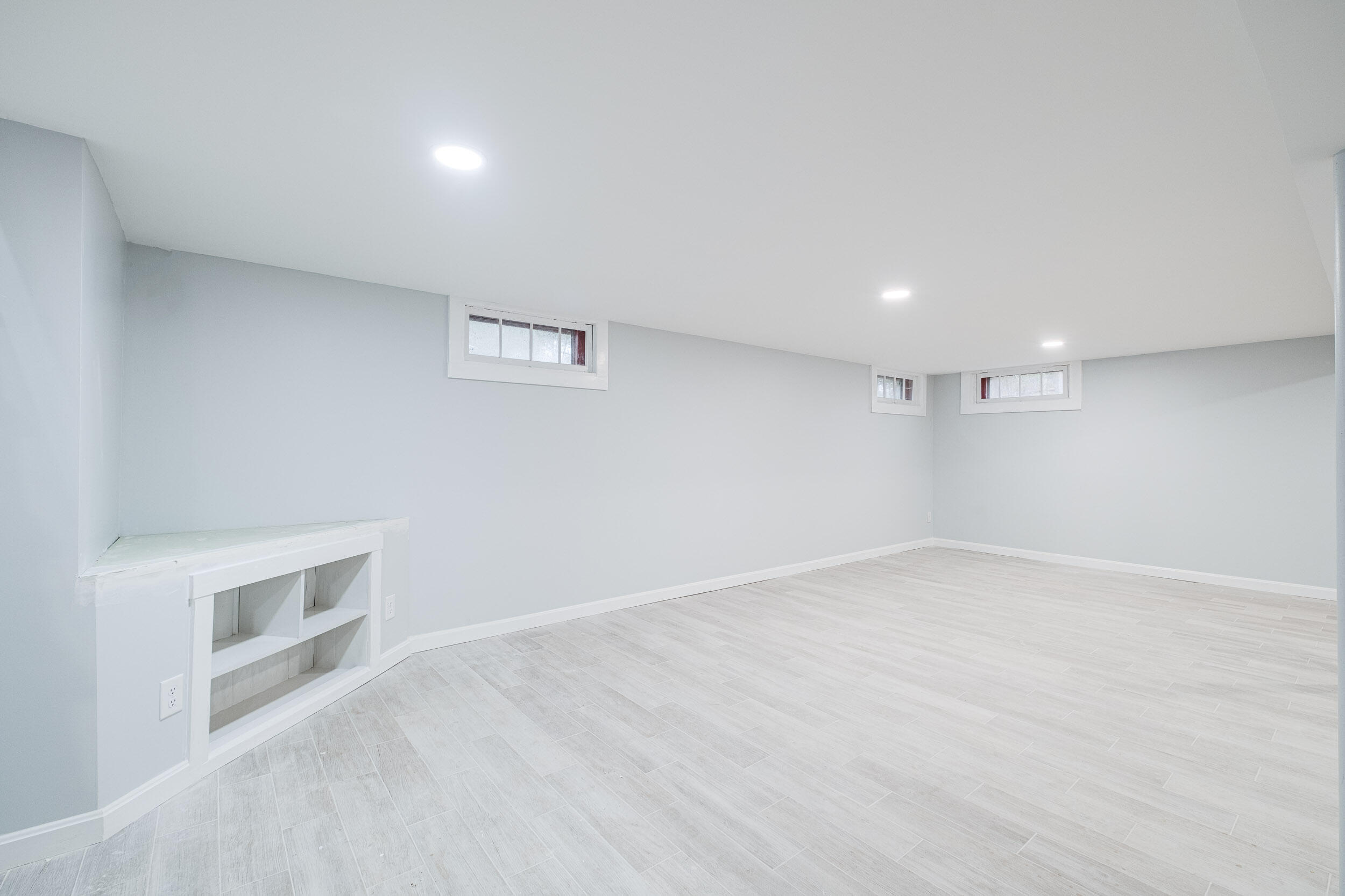 2 Pinewood Road Kennebunk, ME 04043 - Photo 10 of 19 2 Pinewood Rd_Kennebunk_17