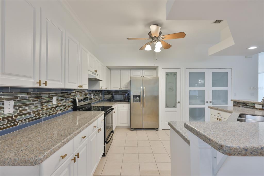 3161 Meta Court Largo, FL 33771 - Photo 4 of 28