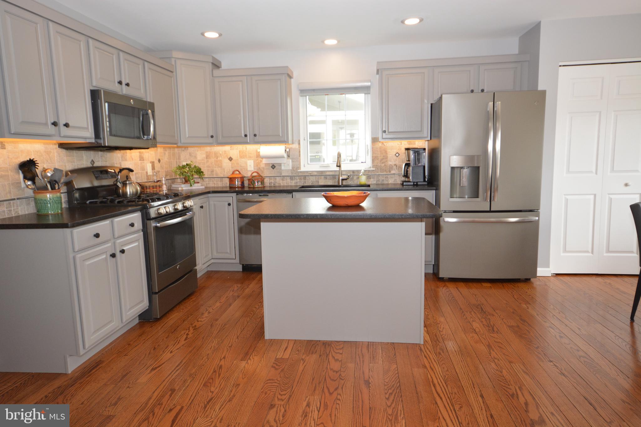 280 Cambridge Lane Lititz, PA 17543 - Photo 14 of 30 Kitchen