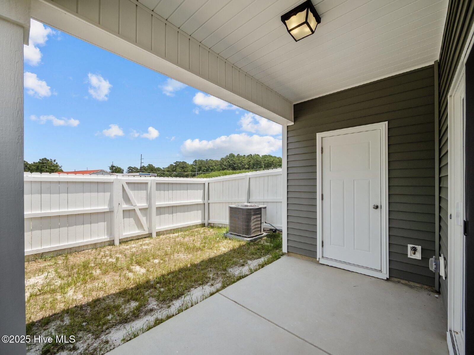 610 Jacks Xing Drive Hubert, NC 28539 - Photo 17 of 20 17