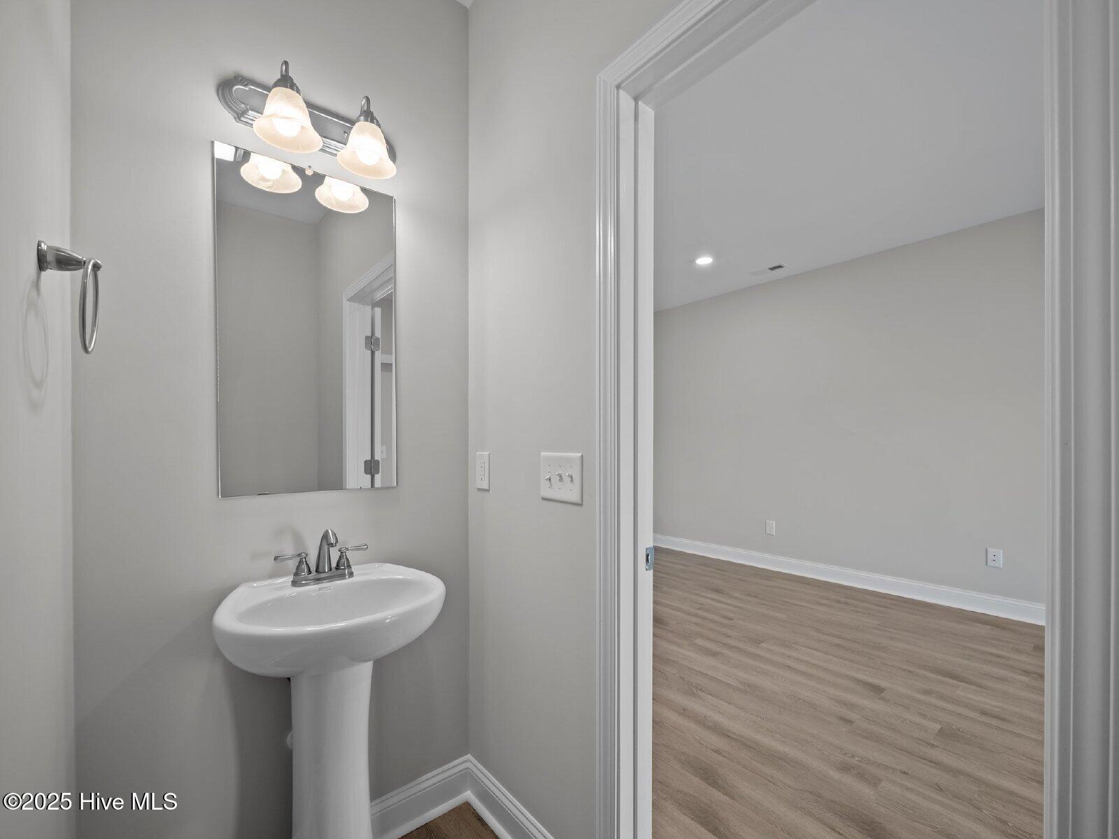 610 Jacks Xing Drive Hubert, NC 28539 - Photo 8 of 20 8