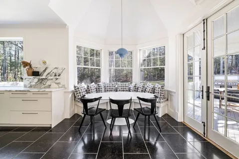 9 Old Pine Drive, East Hampton, NY 11937