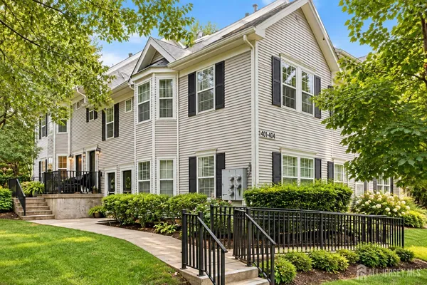 $399,900 | 403 Cypress Lane, East Brunswick, NJ 08816