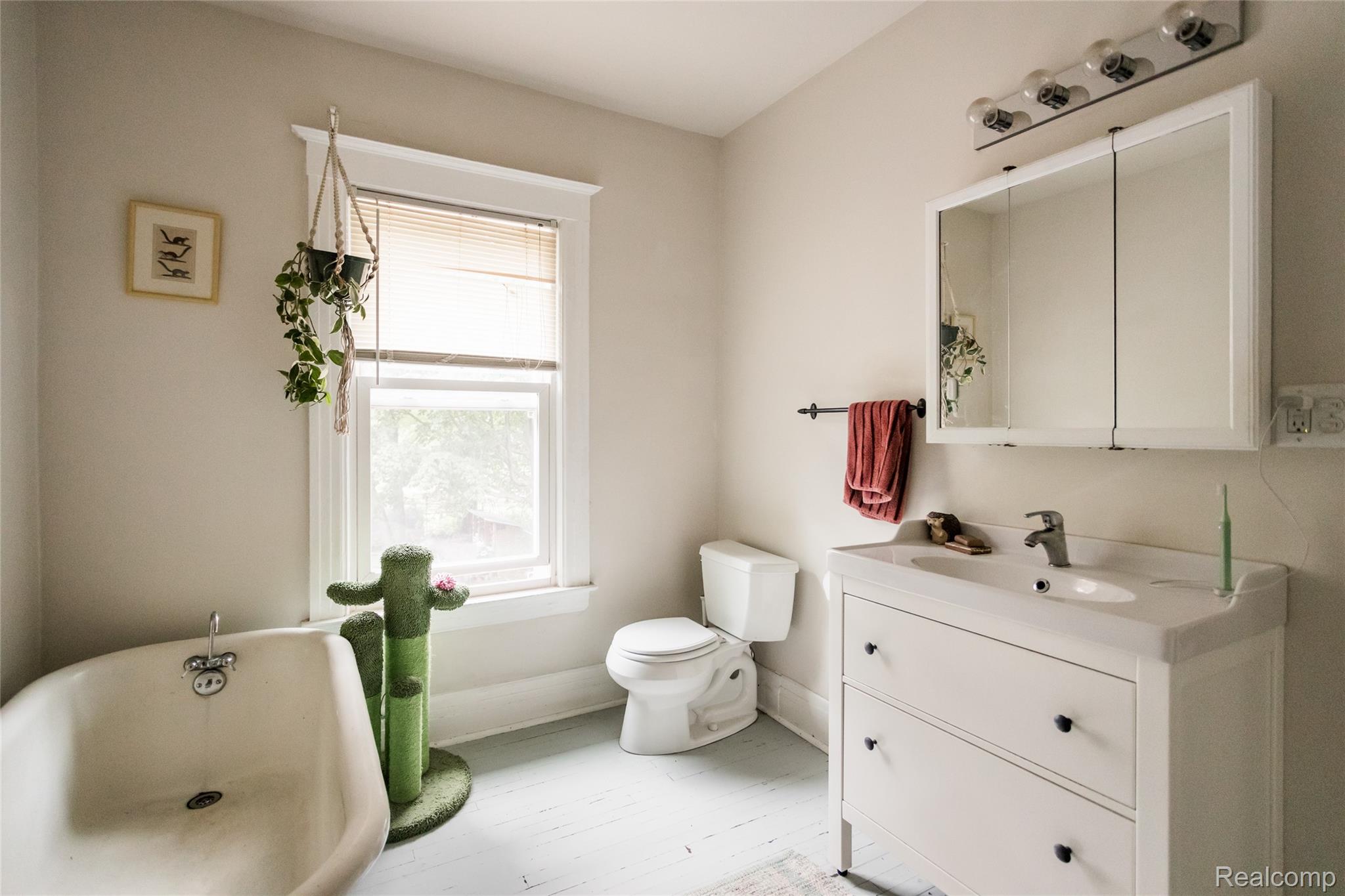 2945 Rosa Parks Boulevard Detroit, MI 48216 - Photo 41 of 52 2949RosaParks-218.jpg